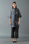 Buy_Oja_Black Japanese Quash Embroidered Thread Tunic Colour Block High-low With Pant _at_Aza_Fashions