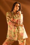 Shop_Samyukta Singhania_Peach Tissue Collared Floral Pattern Kurta And Straight Pant Set 