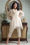 Buy_OMI_Off White Chanderi Embroidered Mirror Cowl Mun Tunic _at_Aza_Fashions