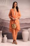 OMI_Peach Chanderi Embroidery Stripe Tissue V-neck Floral Flared Kurta With Pant _Online_at_Aza_Fashions