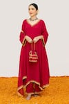 Buy_Daljit Sudan_Red Crepe Embroidered Pop Tilla V-neck Border Kurta Pant Set _at_Aza_Fashions