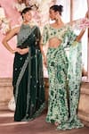 Krisha sunny Ramani_Green Georgette Printed Floral V-neck And Checks Pre-draped Saree With Blouse _Online_at_Aza_Fashions