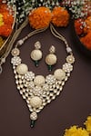 Buy_SWABHIMANN_Green Kundan Embellished Necklace Set _Online_at_Aza_Fashions