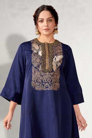 Buy_Aditi Somani_Blue Silk Embroidery Round Neck Floral Asymmetric Kurta With Pant _Online_at_Aza_Fashions