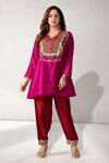 Buy_Aditi Somani_Magenta Bamboo Silk Woven Patola V Neck Pattern Yoke Kurta With Harem Pant _at_Aza_Fashions