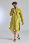 Buy_Arihant Rai Sinha_Yellow Jacquard Art Silk Woven Damask Kurta _at_Aza_Fashions