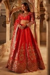 Buy_LASHKARAA_Pink Blouse And Lehenga Silk Embroidery Thread Scoop Neck Zari Work Set _at_Aza_Fashions