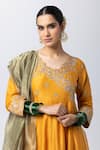 Buy_Pants and Pajamas_Green Tissue Zari Embroidery Floral Hand Dupatta 