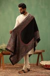 Buy_DUSALA_Black Woven Tanish Figurine Border Stole _at_Aza_Fashions