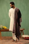 DUSALA_Black Woven Tanish Figurine Border Stole _Online_at_Aza_Fashions