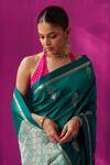 FIVE POINT FIVE_Green Soft Silk Woven Geometric Madhavi Floral Saree With Running Blouse Piece _Online_at_Aza_Fashions