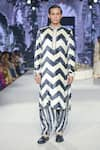 Buy_PS Pret by Payal Singhal_Off White Velvet Printed Chevron Kurta With Salwar _at_Aza_Fashions