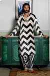 Buy_PS Pret by Payal Singhal_Off White Velvet Printed Chevron Kurta With Salwar 