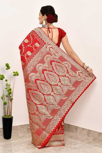 Shop_Naaritva Banaras_Red Silk Zari Ornate Bloom Woven Banarasi Saree With Running Blouse _at_Aza_Fashions
