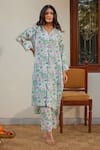 Buy_Kapraaaha_Green Muslin Block Print Floral V Neck Tunic And Pant Co-ord Set _at_Aza_Fashions