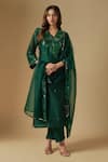 Buy_Asaga_Emerald Green Chanderi Embroidered Sequin V-neck Zentangle Kurta Pant Set _at_Aza_Fashions