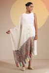 Buy_DUSALA_Off White Kani Kashi Cashmere Fine Wool Stole _at_Aza_Fashions