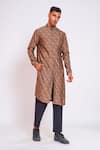 Buy_studio error_Brown Cotton Silk Printed Line Abstract Straight Kurta _at_Aza_Fashions