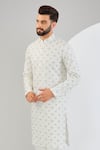 Kasbah_Ivory Silk Embroidered Chikankari Geometrical Floral Straight Kurta _Online_at_Aza_Fashions