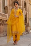 Buy_Label Niti Bothra_Yellow Pure Silk Embroidered Zardozi Round Floral Kurta Pant Set _at_Aza_Fashions