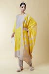 Buy_Samyukta Singhania_Yellow Silk Blend Embellished Bead Round Floral Kurta Set 