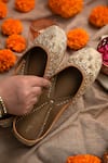 Coral Haze_Ivory Floral Aarzoo Woven Juttis _Online_at_Aza_Fashions