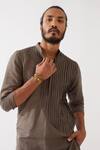 Son Of A Noble Snob_Grey Linen Cooper Pleated Panel Kurta With Trouser _at_Aza_Fashions