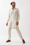Buy_Son Of A Noble Snob_Ivory Linen Nolan Striped Bloom Print Applique Kurta With Trouser _at_Aza_Fashions