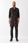 Son Of A Noble Snob_Black Linen Carson Meteor Kurta With Trousers _Online_at_Aza_Fashions