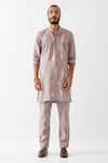 Buy_Son Of A Noble Snob_Purple Linen Embroidery Declan Botanica Pintuck Kurta With Trousers _Online_at_Aza_Fashions