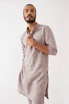 Son Of A Noble Snob_Purple Linen Luka Dominos Print Kurta With Trousers _Online_at_Aza_Fashions