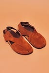 Buy_Dmodot_Brown Pesha Corko Tobacco Sandals _at_Aza_Fashions