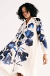 Buy_Kharakapas_Off White Cotton Mul Print Orchid Bloom Collared Neck Dress 