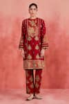 Buy_Sue Mue_Red Rawsilk Embroidered Zari Round Najiya Floral Applique Kurta Set 