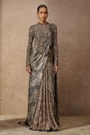 Buy_Tarun Tahiliani_Gold Tulle, Jersey, Silk Sequins, Embroidery Sweetheart Panel Concept Saree Set _at_Aza_Fashions