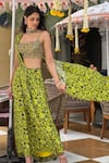 Buy_Mehak Murpana_Green Crepe Printed Zigzag Square Neck Saree With Embroidered Blouse _at_Aza_Fashions