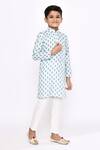 Arihant Rai Sinha_Off White Kurta Rayon Threadwork Butti Pattern With Pyjama _at_Aza_Fashions