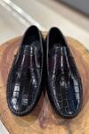 Buy_Fellmonger_Black Textured Leather Croco Loafers _Online_at_Aza_Fashions