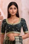 Buy_Samyukta Singhania_Black Mulberry Silk Embroidery Ditsy Bloom Round Neck Blouse _at_Aza_Fashions