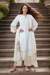 Buy_Samyukta Singhania_White Cotton Embellished Scallop Lace Notched Garima Kurta Set _at_Aza_Fashions