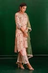 Buy_The Home Affair_Peach Muslin Crepe Hand Work Floral V Neck Print Kurta Set _Online_at_Aza_Fashions