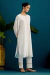 Buy_Anantaa by Roohi_Off White Silk Chanderi Embroidered Sequins Paisley Placement Kurta With Pant 