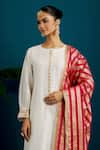 Anantaa by Roohi_Off White Kurta And Pant Silk Chanderi Embroidered Paisley Placement Set _Online