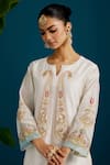 Buy_Anantaa by Roohi_Off White Silk Chanderi Embroidery Paisley Notched Resham Kurta With Pant 