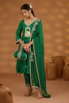 Isha Gupta Tayal_Green Kurta And Pant Silk Embroidery Zardozi V Neck Set _Online_at_Aza_Fashions