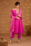 Buy_Isha Gupta Tayal_Pink Kurta And Pant Silk Embroidery Patchwork V Neck Nandi Set _at_Aza_Fashions