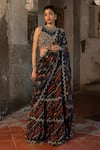 Buy_SSHILPA SAMRIYA_Blue Blouse Crepe Embroidered Thread Closed Floral Print Pre-draped Saree With _at_Aza_Fashions