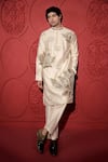 Buy_Jubinav Chadha_White Chanderi Embroidery Lotus Pearl Kurta With Pant _at_Aza_Fashions