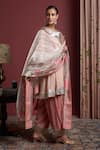 Buy_Akutee_Pink Handwoven Chanderi Tissue Handpainted Floral Aarna Short Kurta Pant Set 