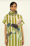 Buy_OFRIDA_Green Muslin Silk Blend Hand Painted Stripe Round Neck Print Kaftan With Pant _Online_at_Aza_Fashions